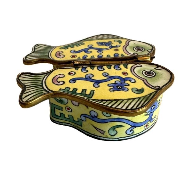 Antique Chinese Canton Enamel Fish Double Hinged Trinket Box, Yellow Fish - Picture 2 of 6